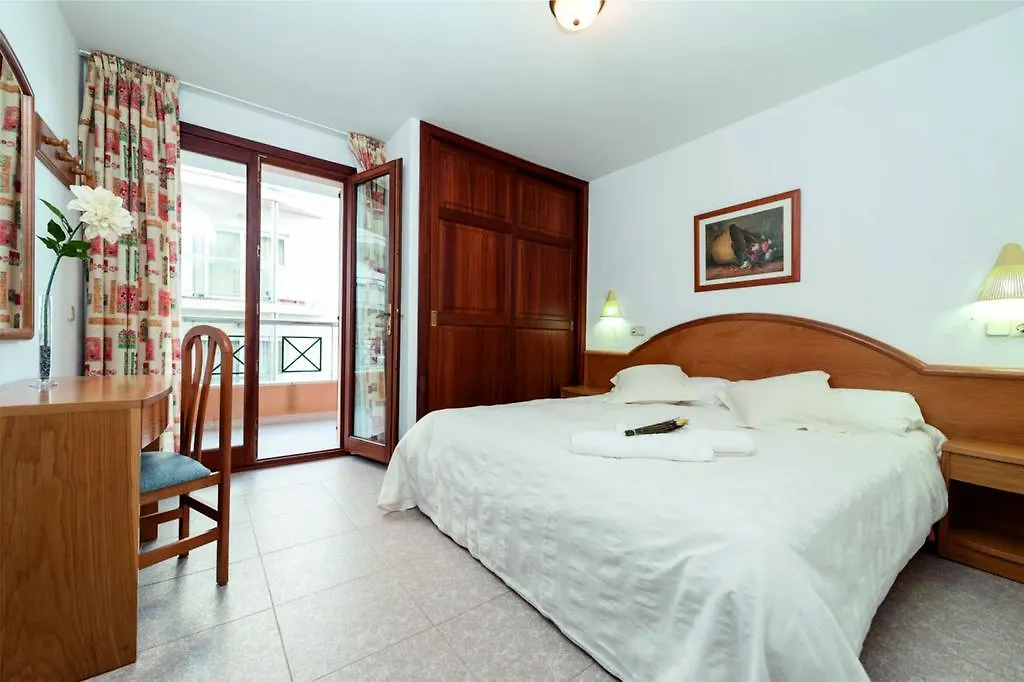 Apartment Apartamentos Xaloc Hrc Cala Millor  Spain